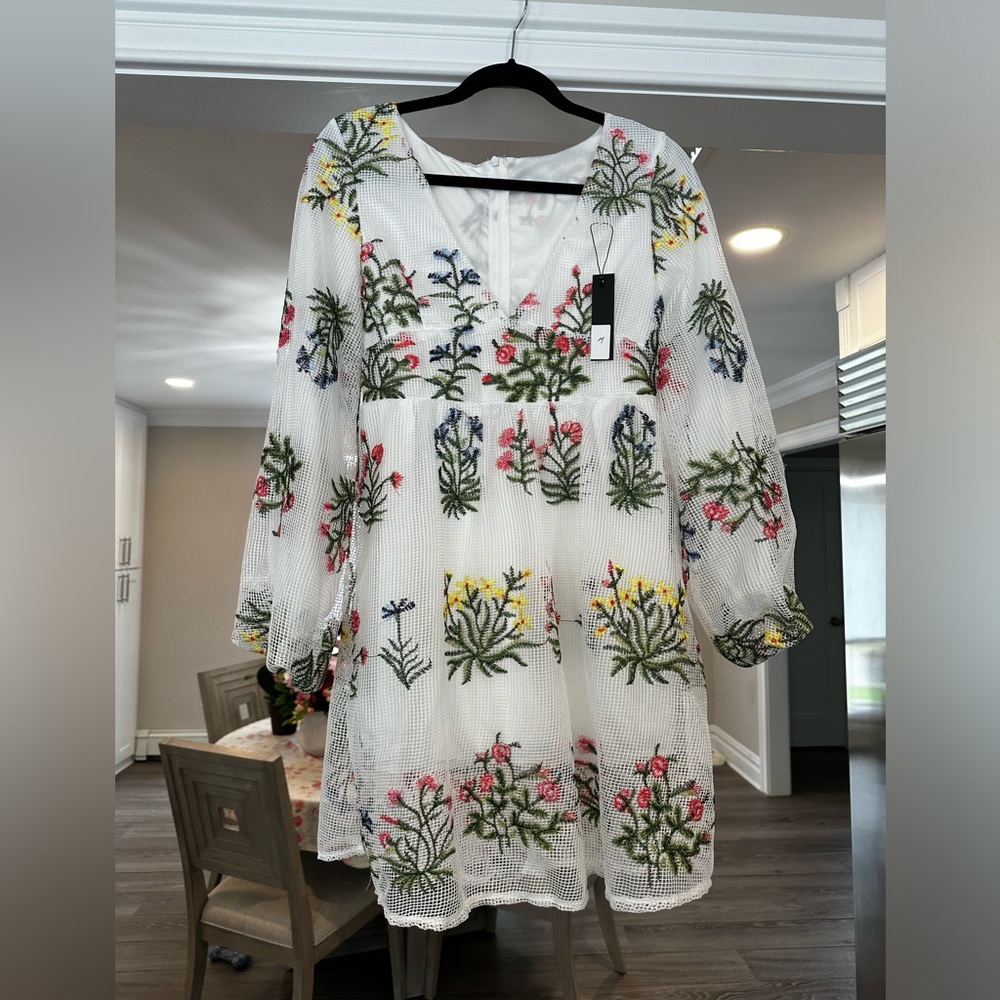 HORTENSIAS White Floral Mini Dress